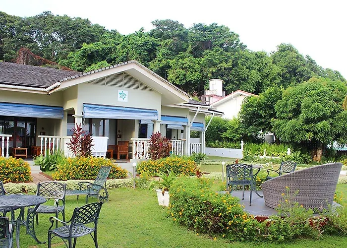 Le Relax And Restaurant Hotel 3*
