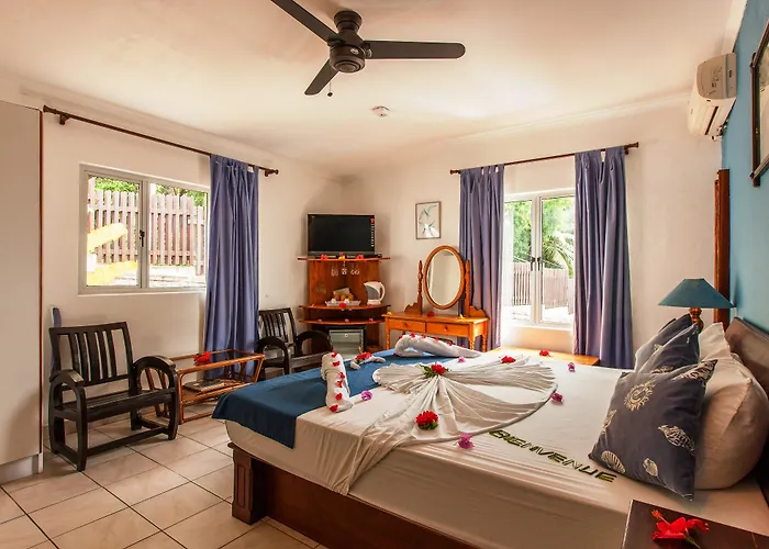 Hotel Le Relax And Restaurant Anse Royale