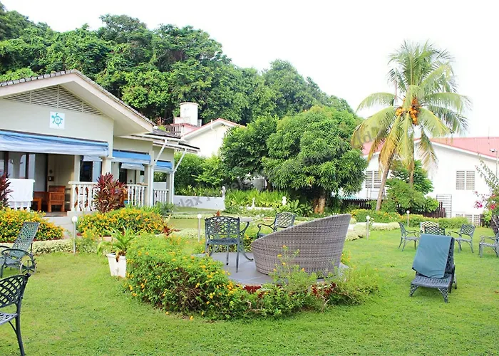 Le Relax And Restaurant Hotel Anse Royale