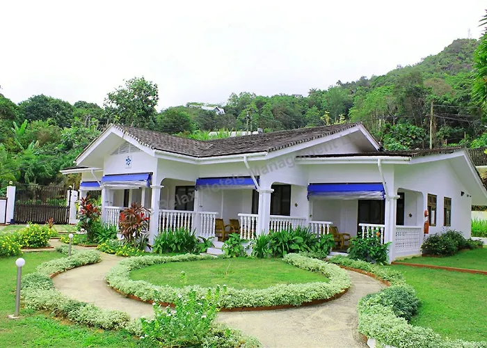 Le Relax And Restaurant Anse Royale