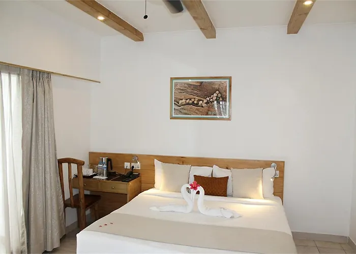 Le Relax And Restaurant Hotel Anse Royale